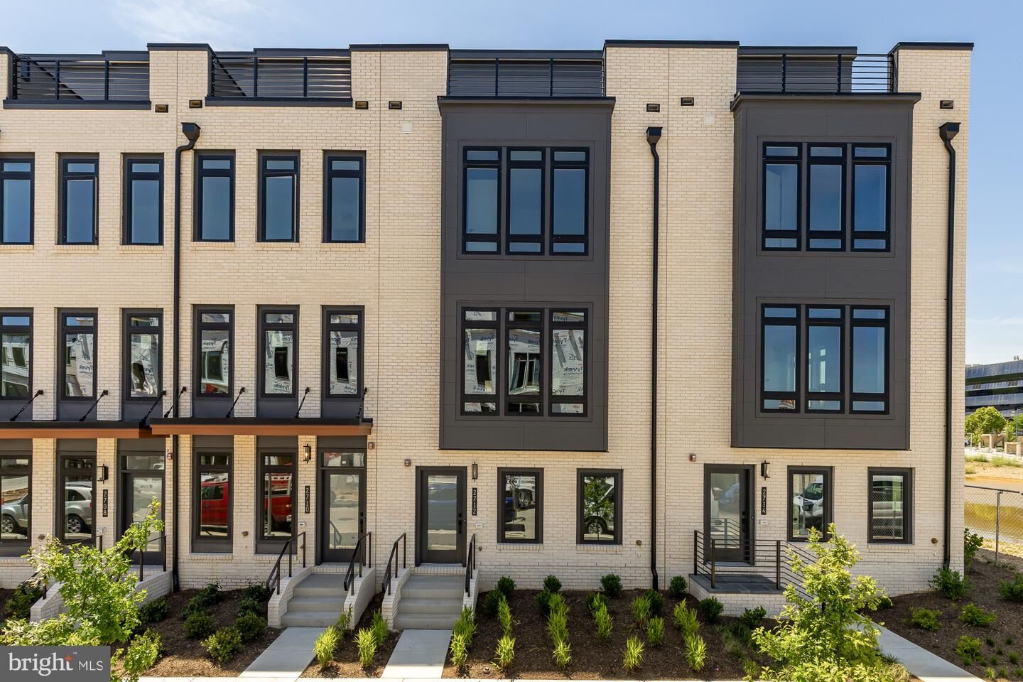 Property Photo: 2712 Olmsted Court NW DC 20001