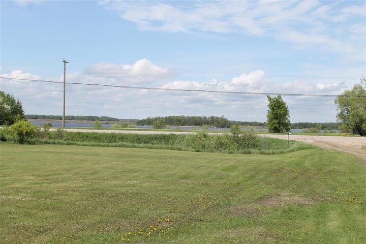 Property Photo:  102202 11 Highway  MB R0E 1V0 