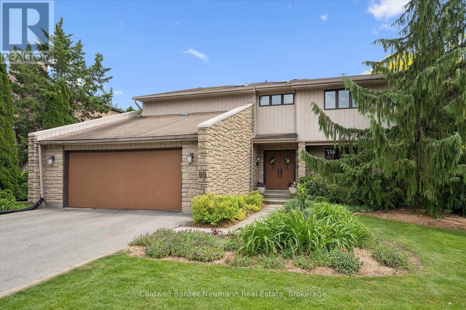 Property Photo:  69 Woodland Glen Drive  ON N1G 3S3 
