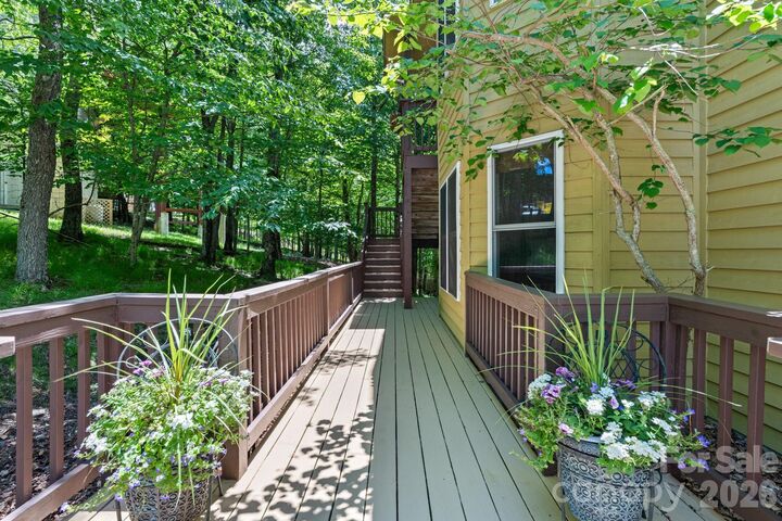 Property Photo: 117 Pinnacle Ridge Road NC 28604