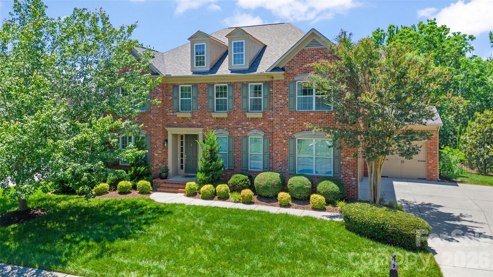 Property Photo:  3207 Lakehurst Crossing  NC 28104 