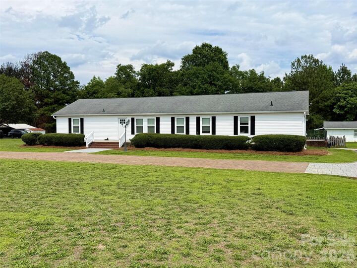 Property Photo: 288 Farris Road SC 29710