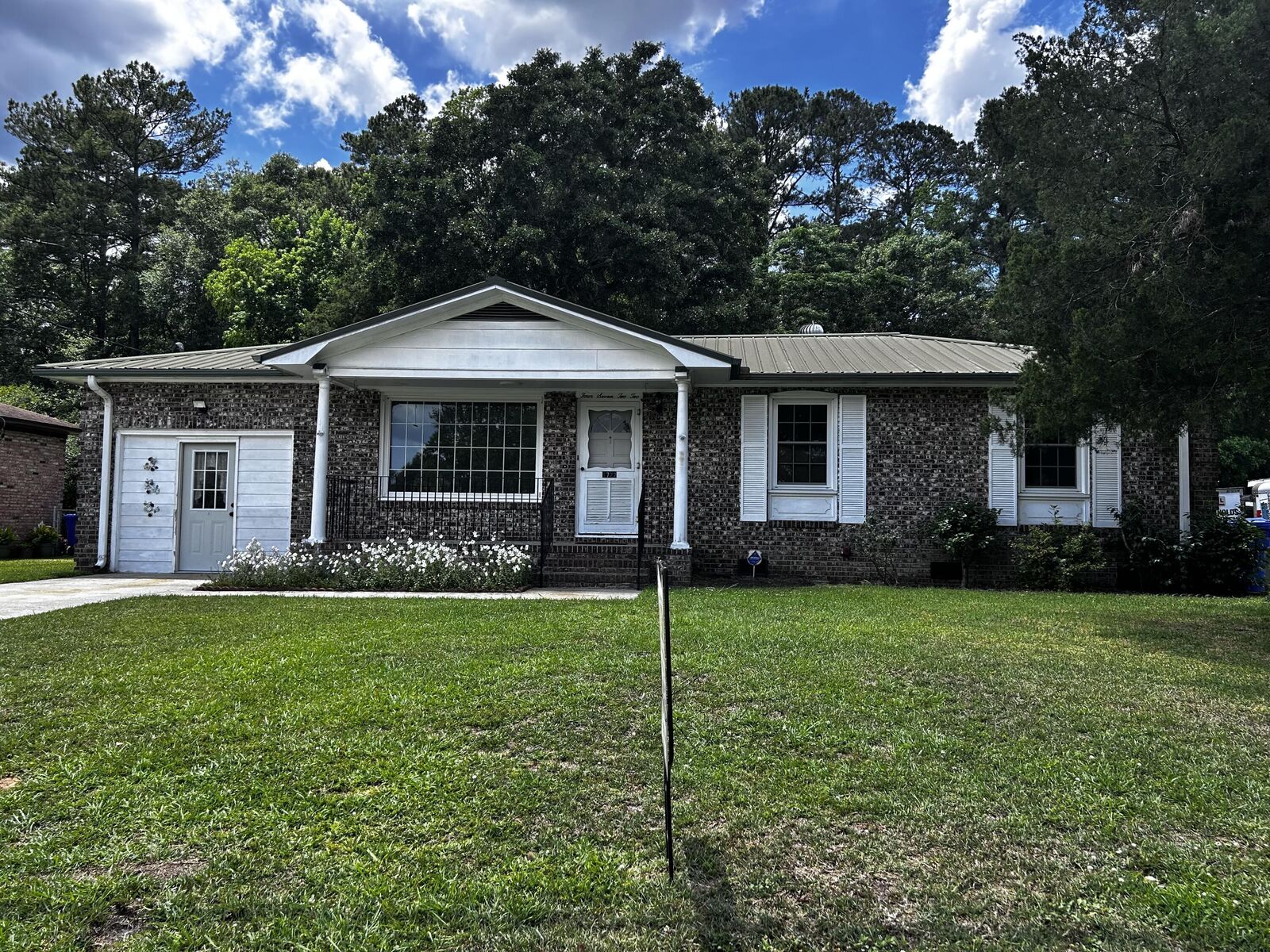 Property Photo: 4722 Foxwood Drive SC 29418