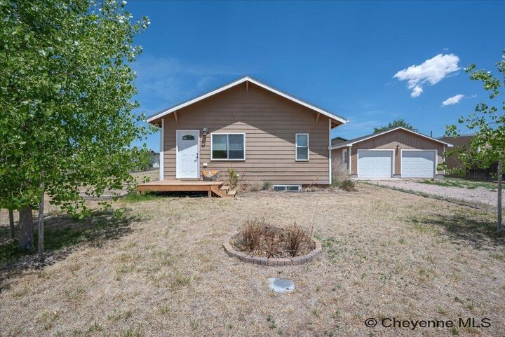 Property Photo:  207 E 4th St  WY 82082 
