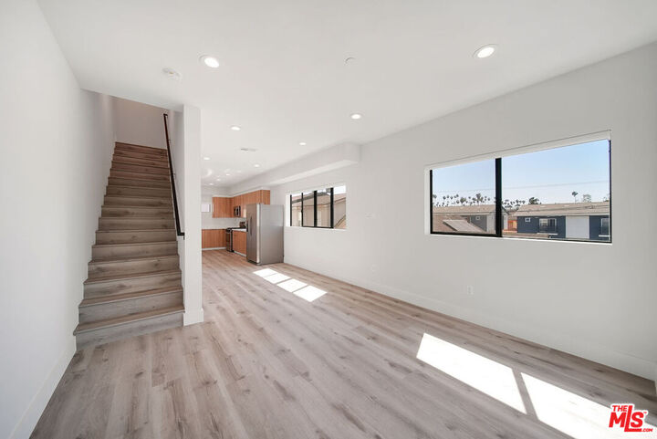 Property Photo: 406 1/2 N Kenmore Ave CA 90004