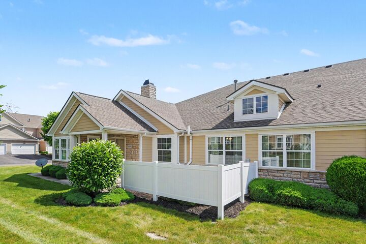 Property Photo:  6856 Kinsale Lane  OH 43065 