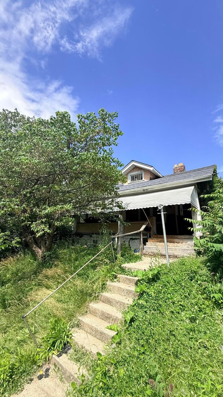 Property Photo:  282 N Oakley Avenue  OH 43204 