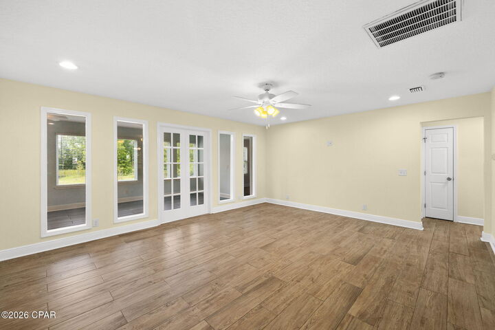 Property Photo:  2531 McCormick Road  FL 32409 