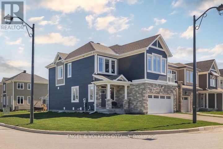 Property Photo:  660 Terrier Circle South  ON K0A 2Z0 