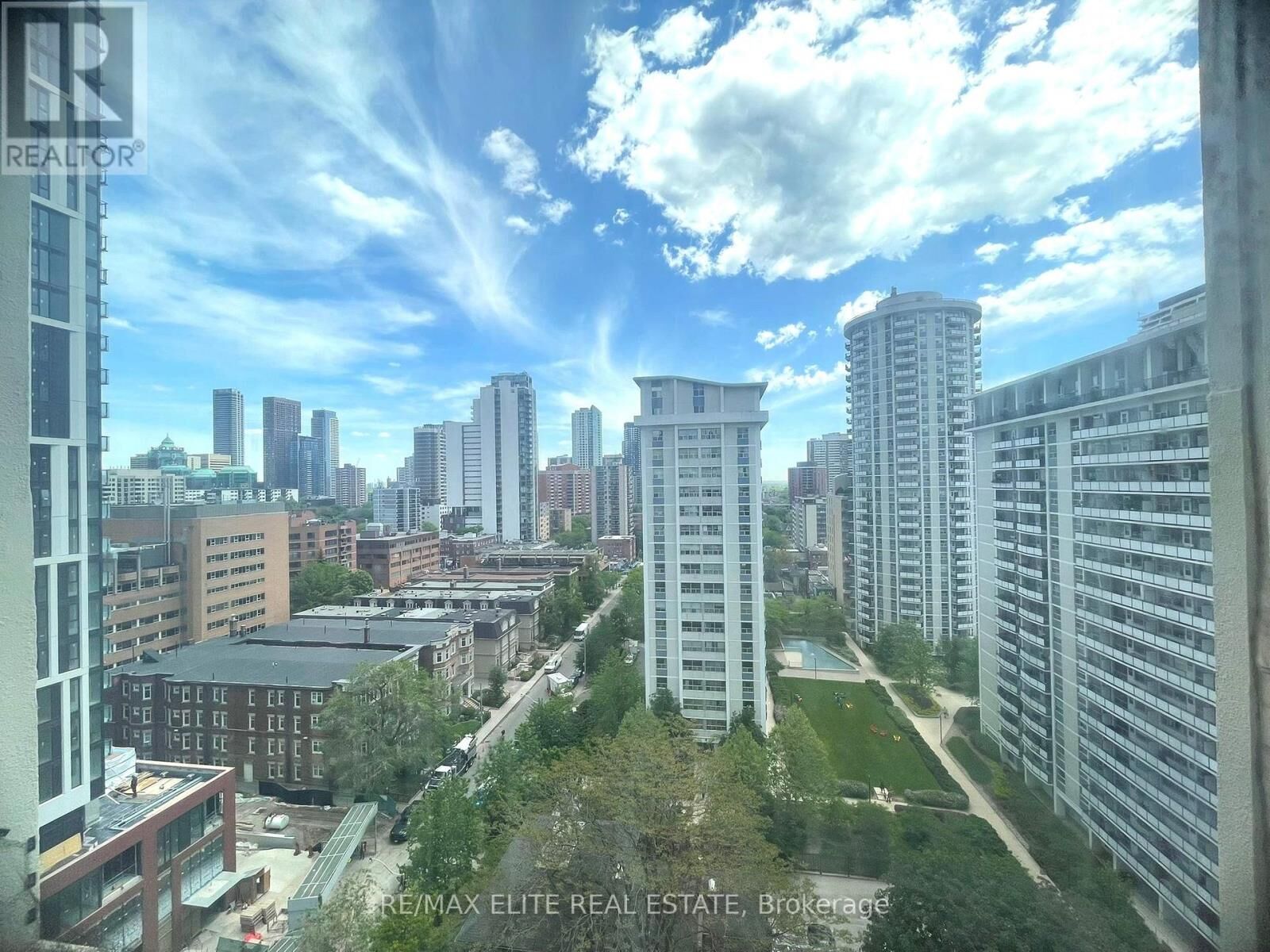 Property Photo:  25 Maitland Street 1502  ON M4Y 2W1 
