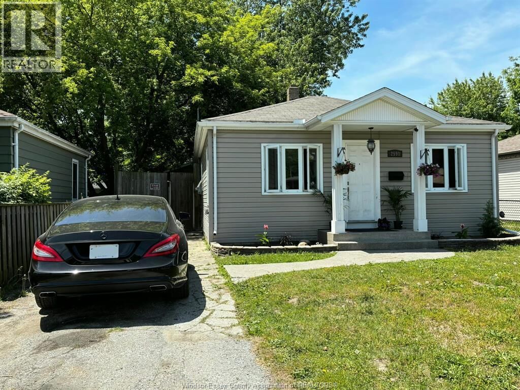 Property Photo:  2591 Meighen Road  ON N9A 2S6 