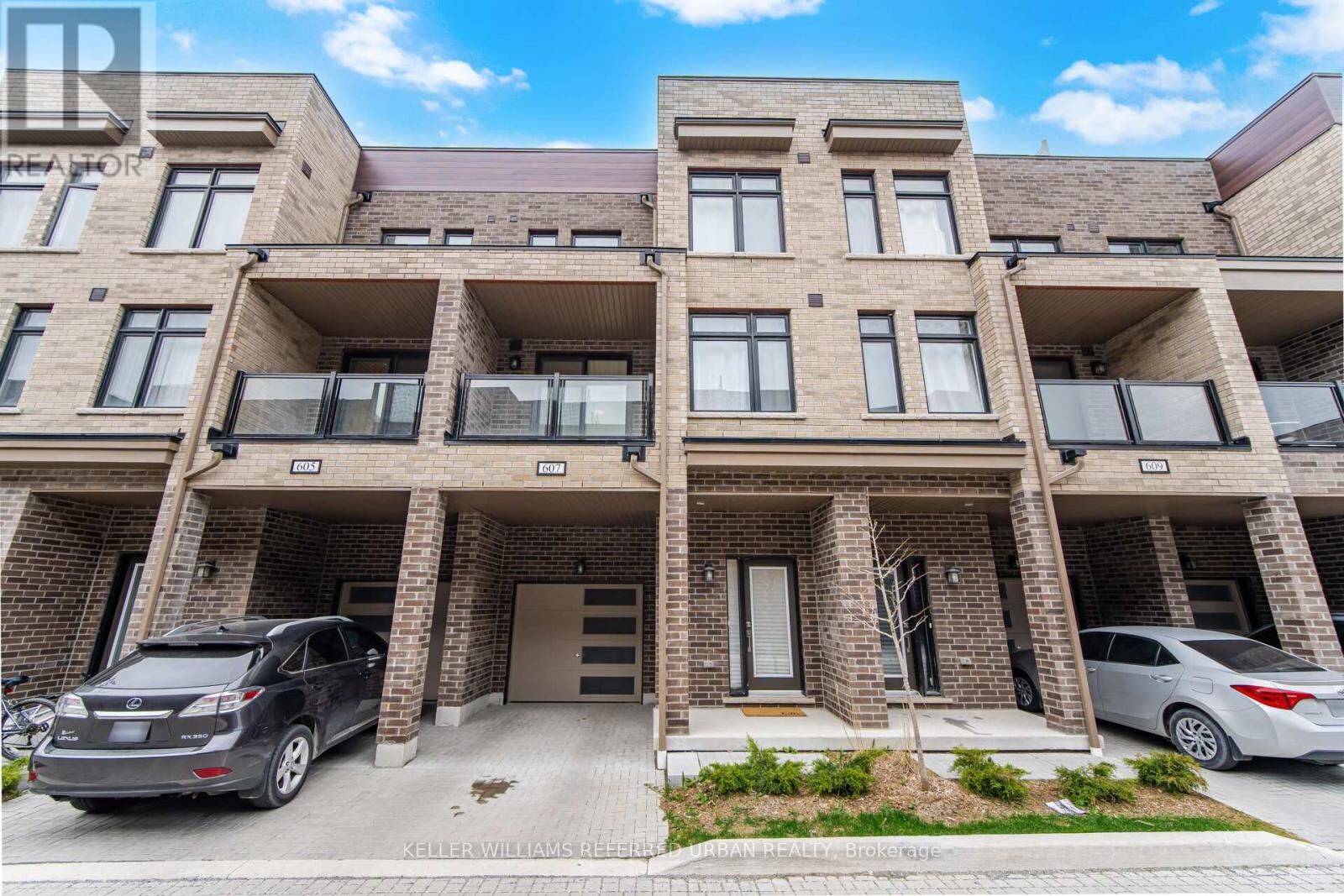 Photo de la propriété:  1865 Pickering Parkway 607  ON L1V 0H2 