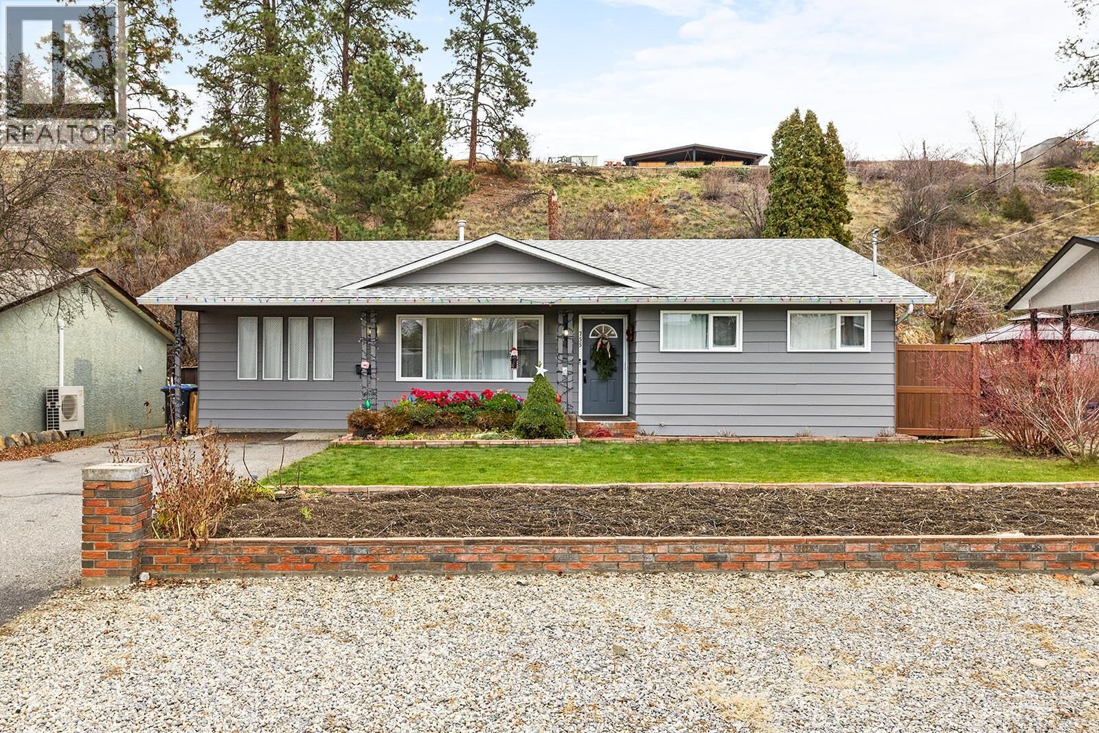 Property Photo: 755 Camelia Road BC V1X 3M9