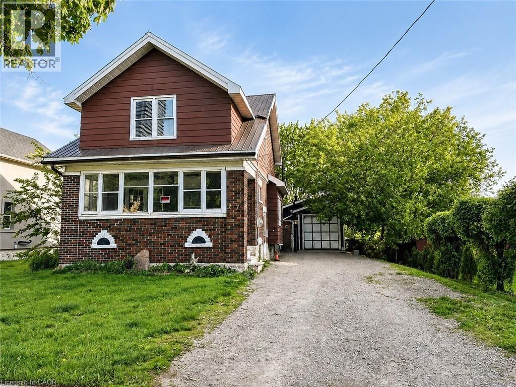 Property Photo:  27 Oak Street  ON N2G 1L4 