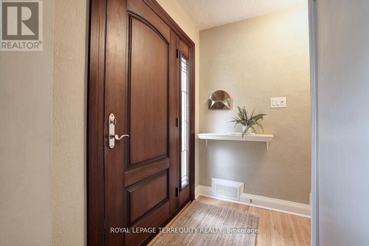 Property Photo:  20 Elderidge Avenue  ON M8Y 2C5 
