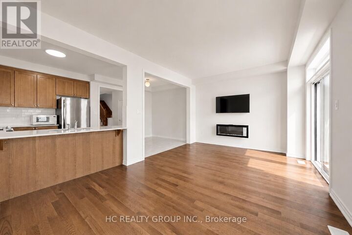 Property Photo:  8 Hewison Avenue  ON L4S 0J2 