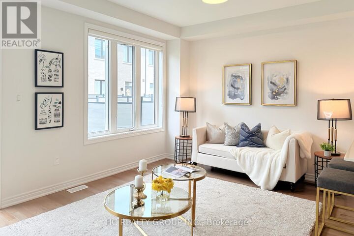 Photo de la propriété: 8 Hewison Avenue ON L4S 0J2