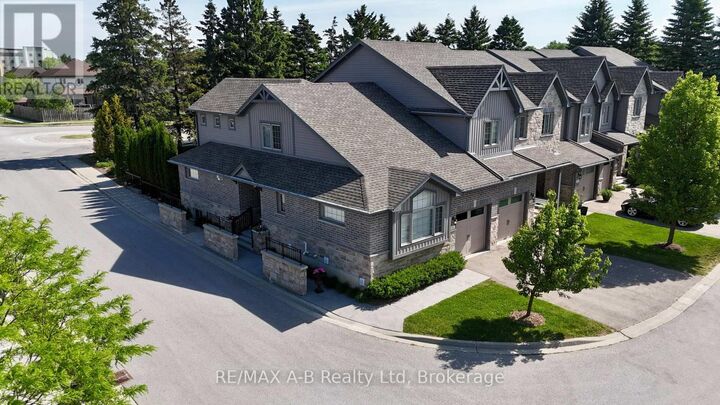Property Photo:  55 Harrison Street 11  ON N5A 0C9 