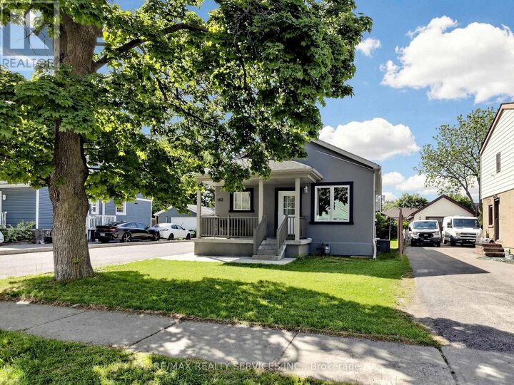 Property Photo:  102 Woodward Avenue  ON L6V 1K6 