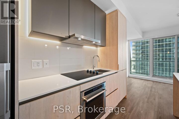Property Photo:  11 Ordnance Street 1901  ON M6K 0H4 