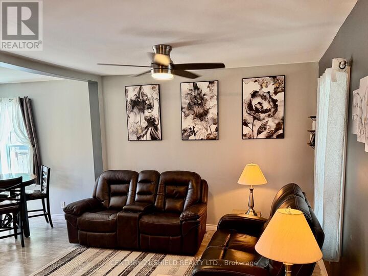 Property Photo: 9 Bergin Avenue ON K6H 3Y7