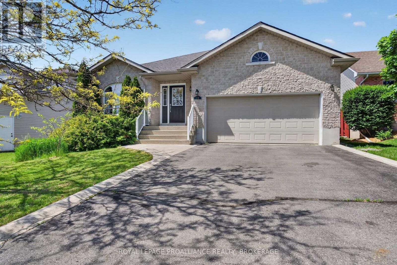 Property Photo:  18 McKeown Crescent  ON K7N 1Y3 