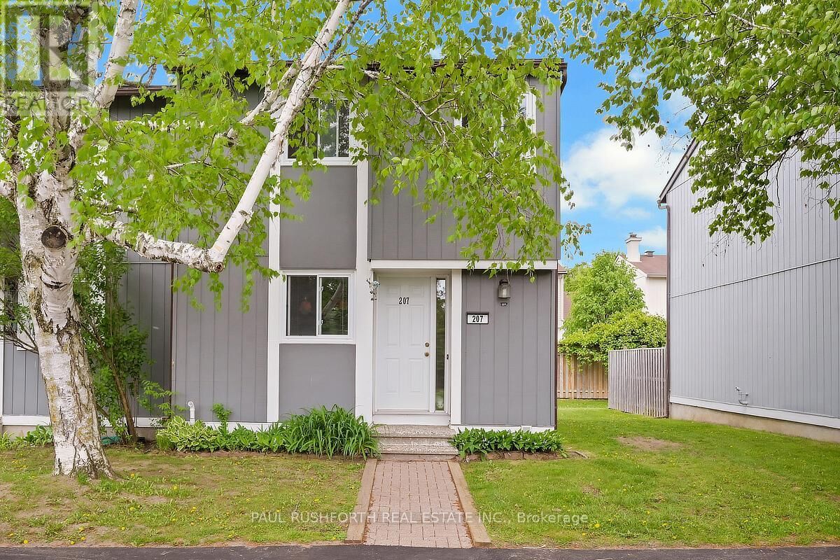 Property Photo:  207 Thistledown Court  ON K2J 1N1 