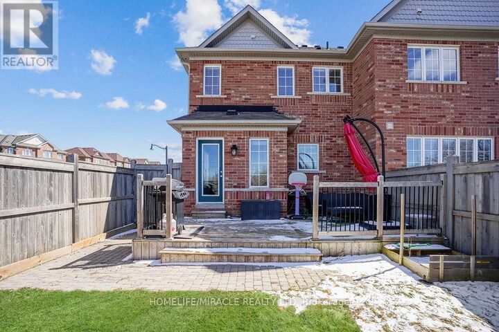 Property Photo:  15 McPhail Place  ON L8B 0R5 