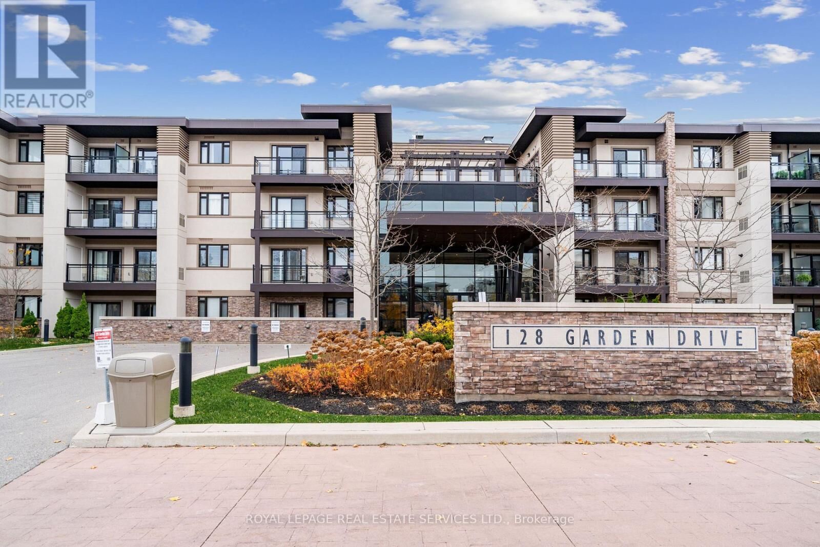 Property Photo:  128 Garden Drive 112  ON L6K 2W5 
