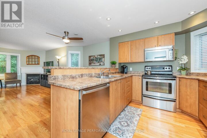 Property Photo:  111 Steele Park Private  ON K1J 0J2 