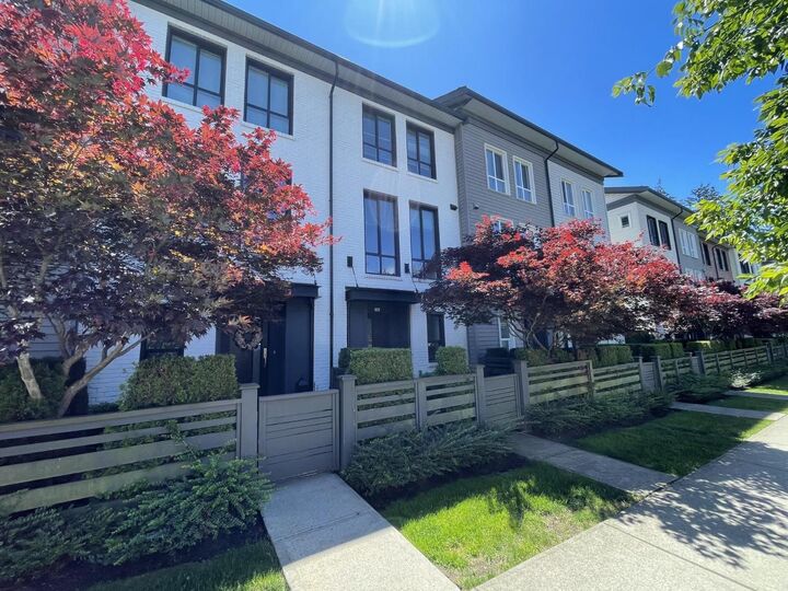 Property Photo:  15938 27 Avenue 14  BC V3Z 0T2 
