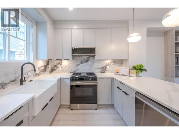 Property Photo:  784 Argyle Street 102  BC V2A 0J6 