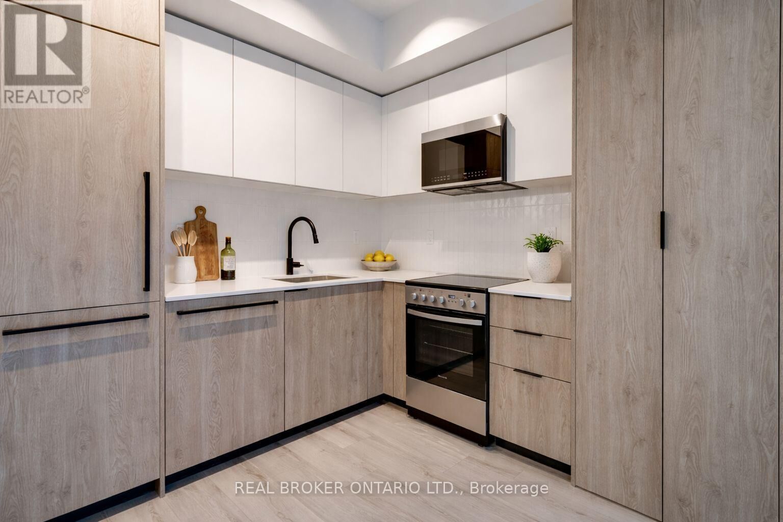 Property Photo: 1635 Military Trail 304 ON M1C 1B2