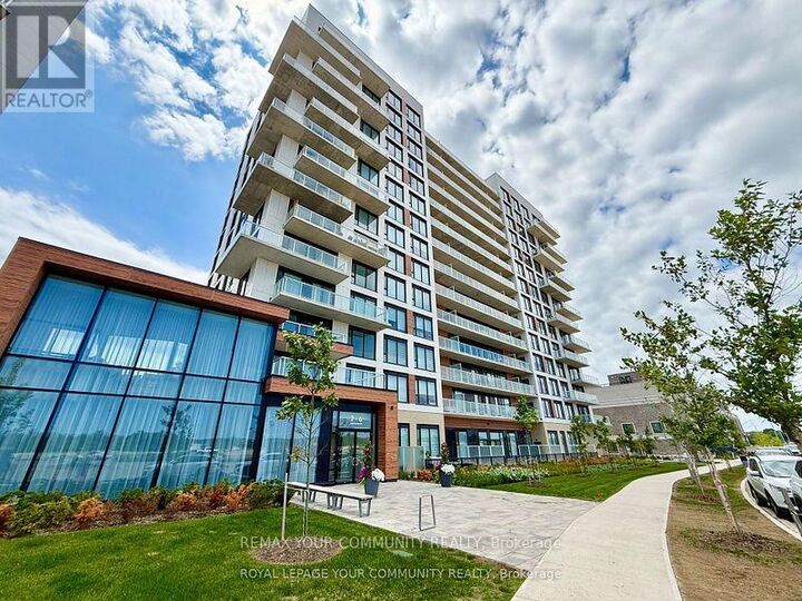 Property Photo:  2 David Eyer Road 421  ON L4S 0N6 