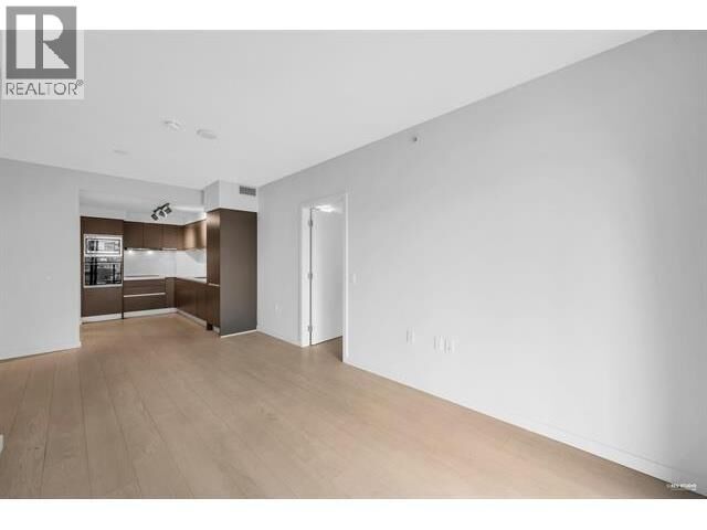 Property Photo:  180 East 2nd Avenue 31X  BC V5T 0K4 