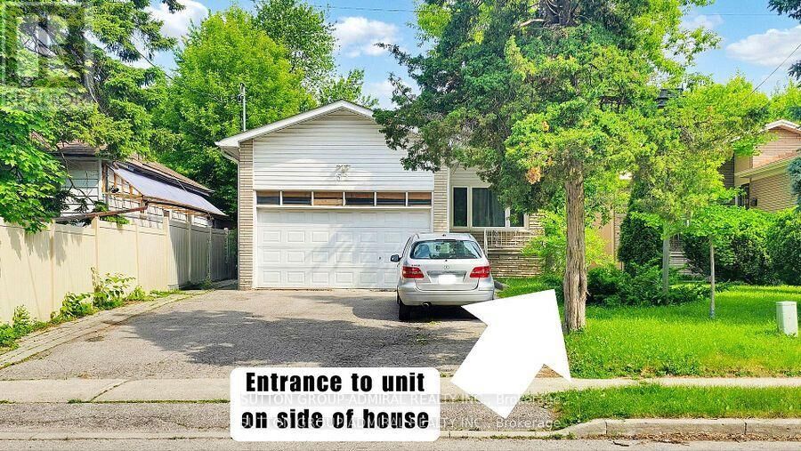 Photo de la propriété: 52 Farrell Avenue Bsmt ON M2R 1C9