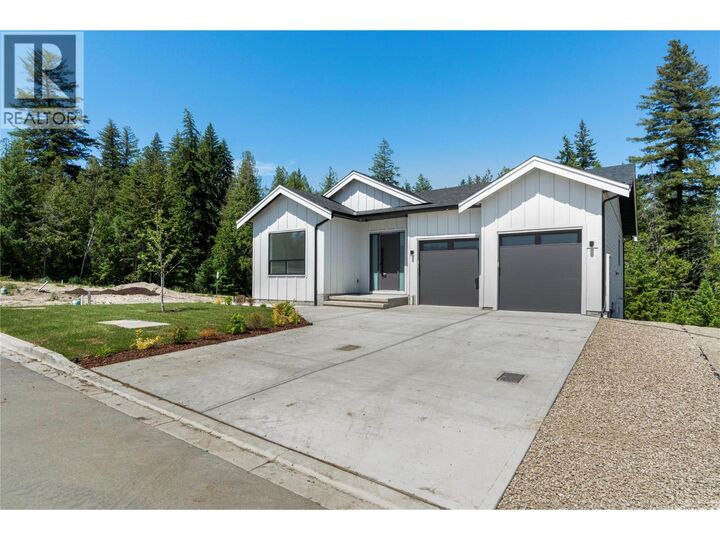 Property Photo:  4221 69 Avenue Northeast  BC V0E 1K0 