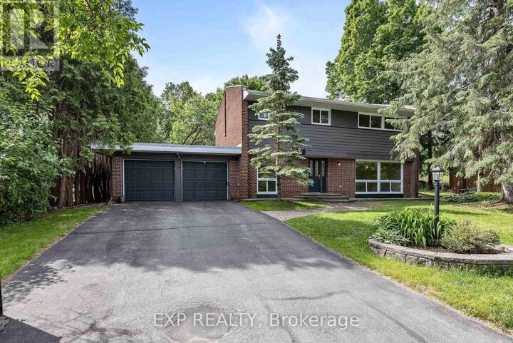 Property Photo:  14 Carr Crescent  ON K2K 1K4 