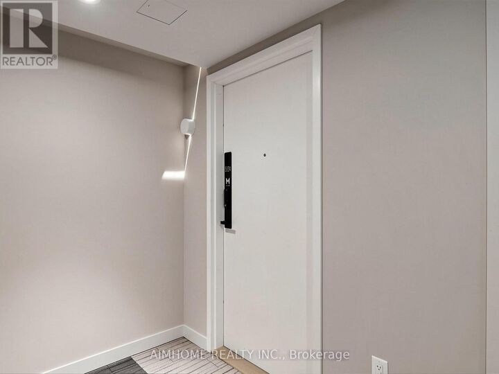 Property Photo:  3883 Quartz Road 5604  ON L5B 0M4 