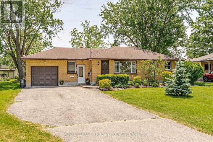 Property Photo:  117 Seventh Avenue  ON N0L 1B0 