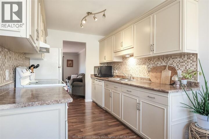 Property Photo: 12 Kelly Crescent ON N0P 2L0