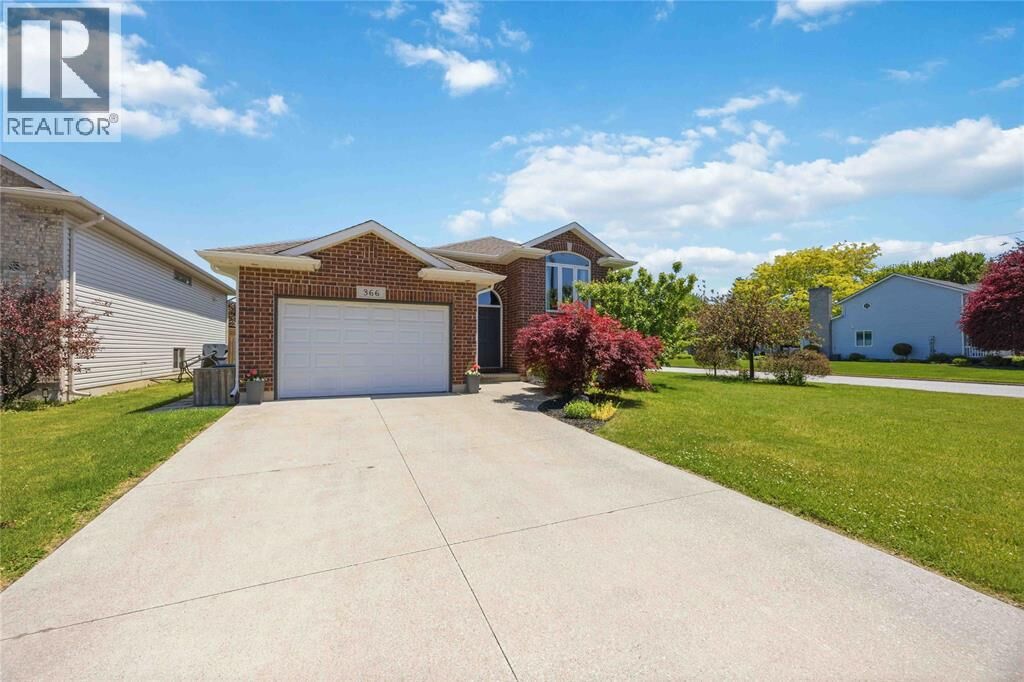 Property Photo:  366 Ellis Drive  ON N0N 1G0 