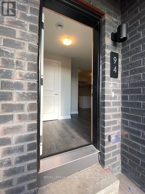 Property Photo: 6705 Cropp Street 94 ON L2E 0C1