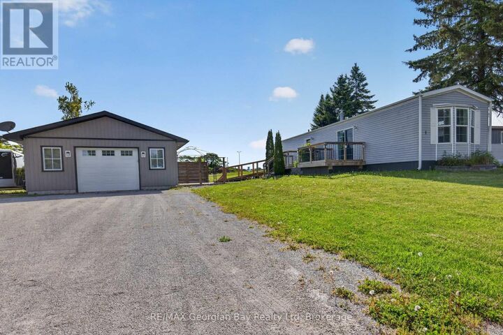 Property Photo:  1 Maple Lane  ON L4R 0B9 