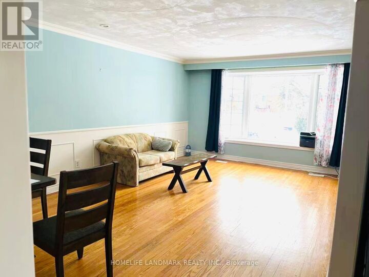 Property Photo: 3498 Orion Crescent ON L5C 2H8
