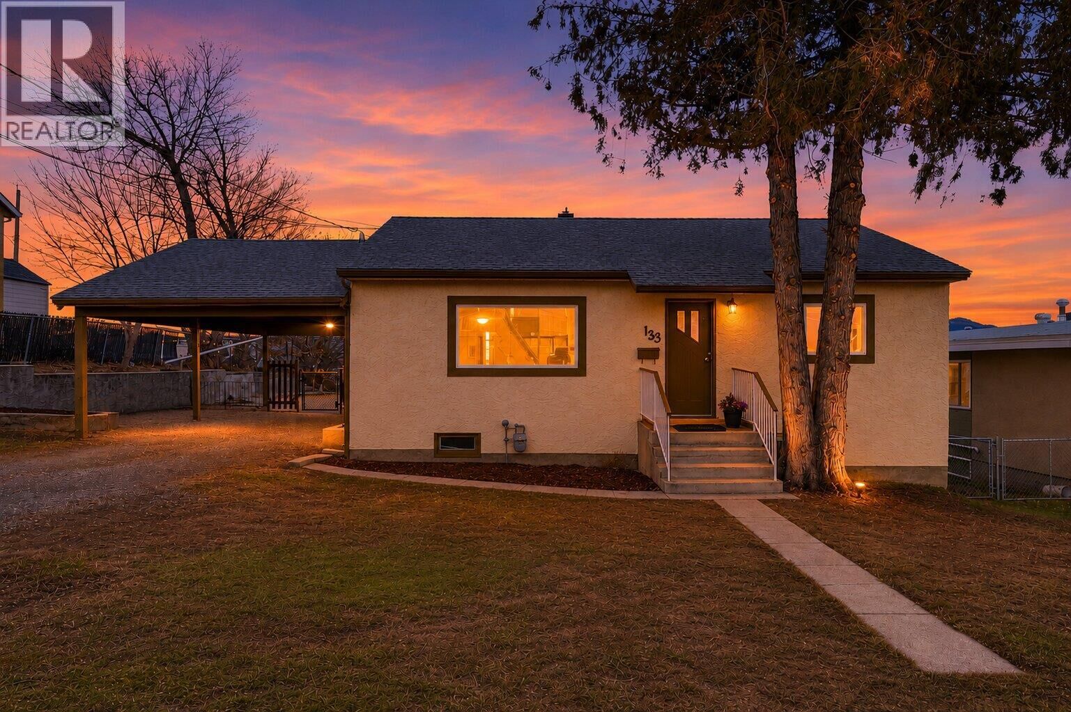 Property Photo:  133 Cedar Street  BC V2B 1G2 