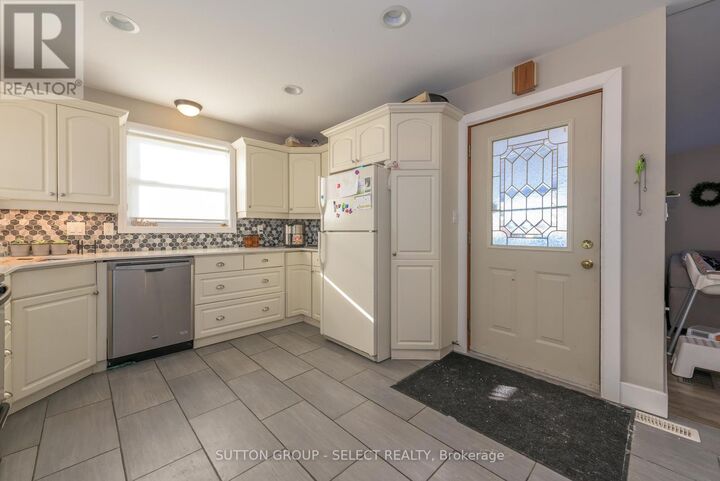 Property Photo:  1566 Nairn Avenue  ON N5V 2P2 