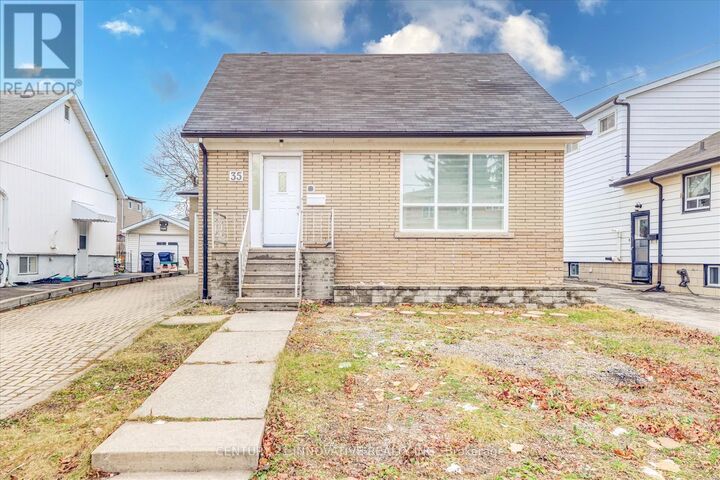 Property Photo:  35 Cotton Avenue  ON M1K 1Z5 
