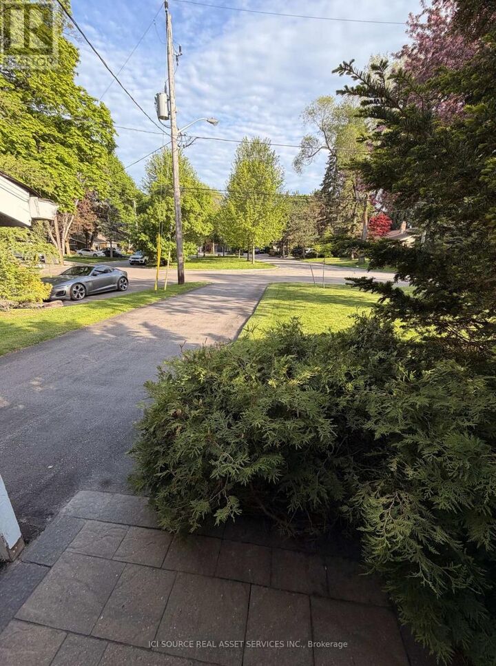 Property Photo: 203 Three Valleys Drive ON M3A 3L7