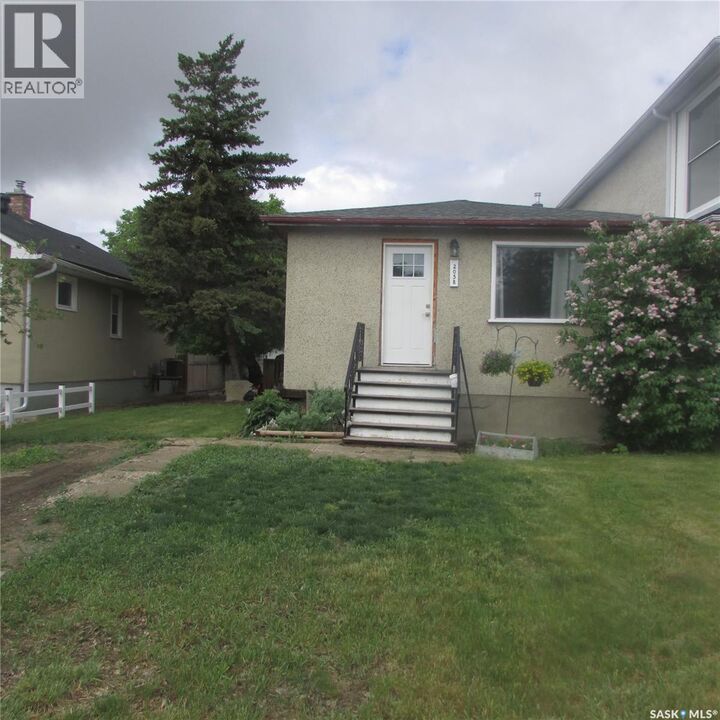Property Photo:  2058 Alexandra Street  SK S4T 4P5 